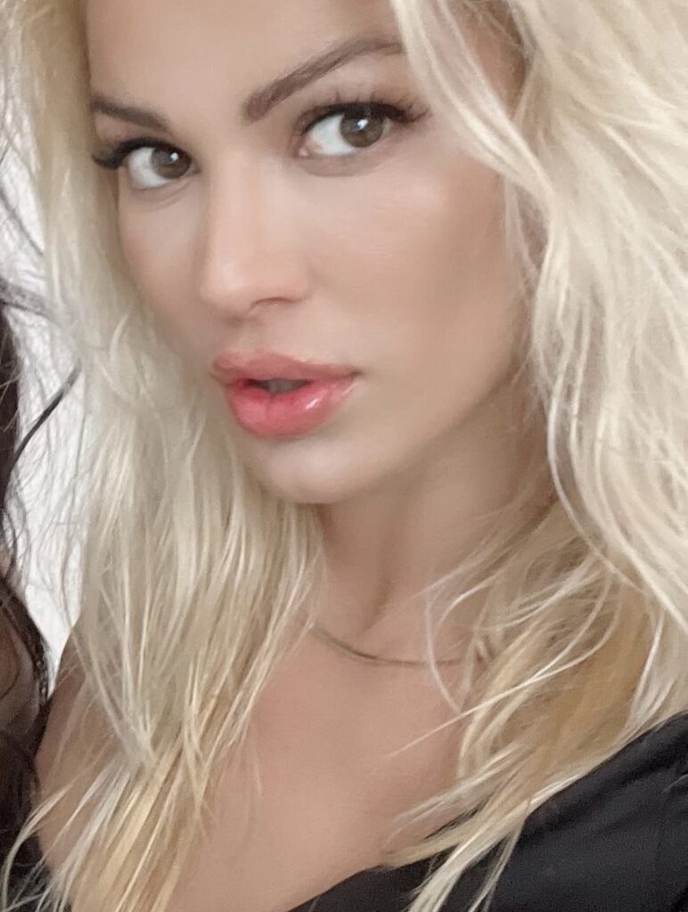 Cherry Kiss celebrity onlyfans