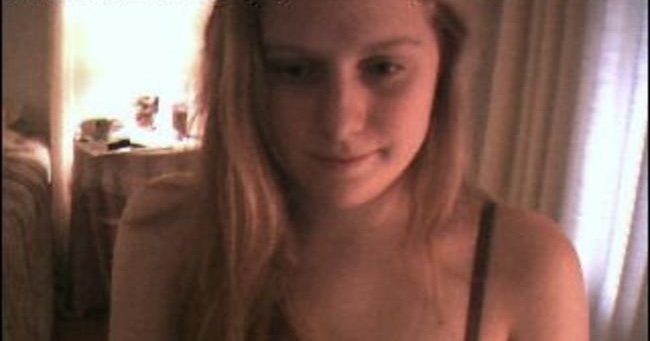 Jennifer Ringley soft vintage webcam portrait with nostalgic online aesthetic