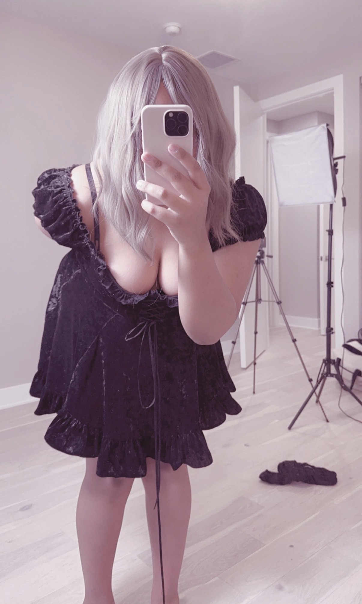 Nyannie kawaii fashion creator mirror selfie in dark aesthetic dress