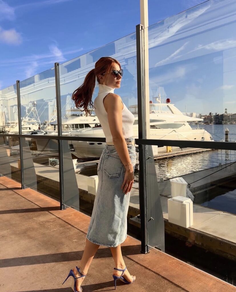 lifestyle redhead girl photo shoot