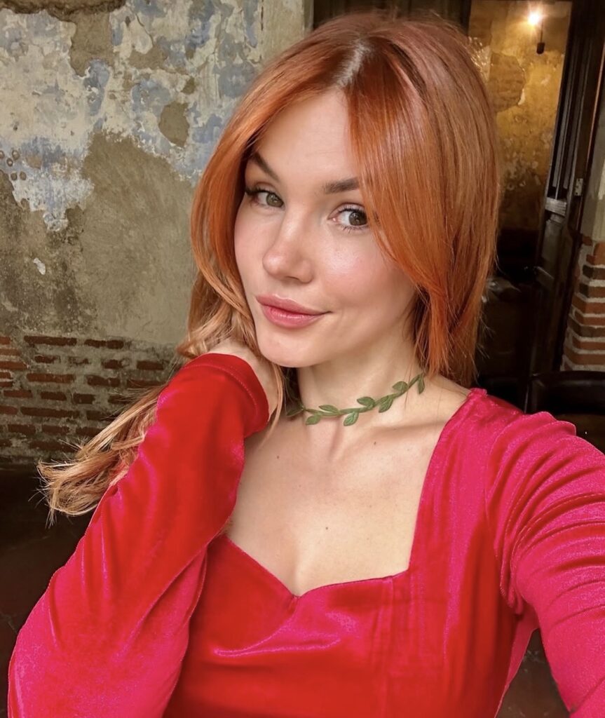 OnlineGirl Alex Knight redhead Instagram model photo shoot
